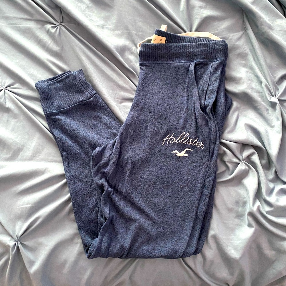 Women’s Skinny Navy Blue Hollister Joggers